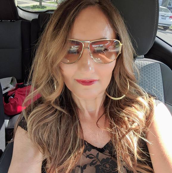 Profile Picture of Zsazsa Zambo (@evazambo) on Poshmark