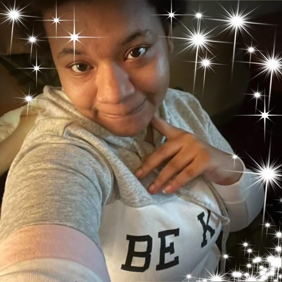 Profile Picture of Ariel Ruffin (@barbie1154) on Poshmark