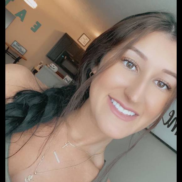 Profile Picture of Brianna Wiget (@briwiget) on Poshmark