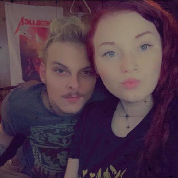 Profile Picture of Ambr Shanks (@ambrshanks) on Poshmark