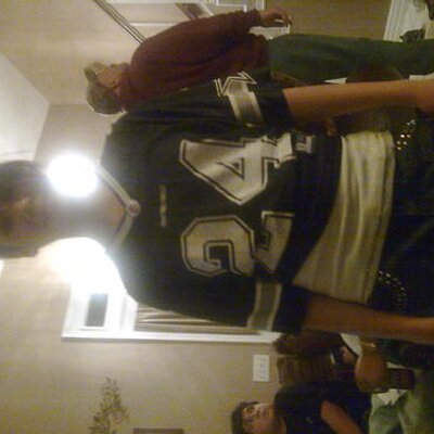 Profile Picture of Claudia Leos (@@ClaudLovesMari) on Twitter