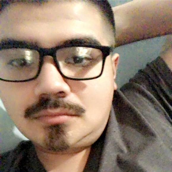 Profile Picture of Luis Ramírez (@luiisramiirez23) on Poshmark