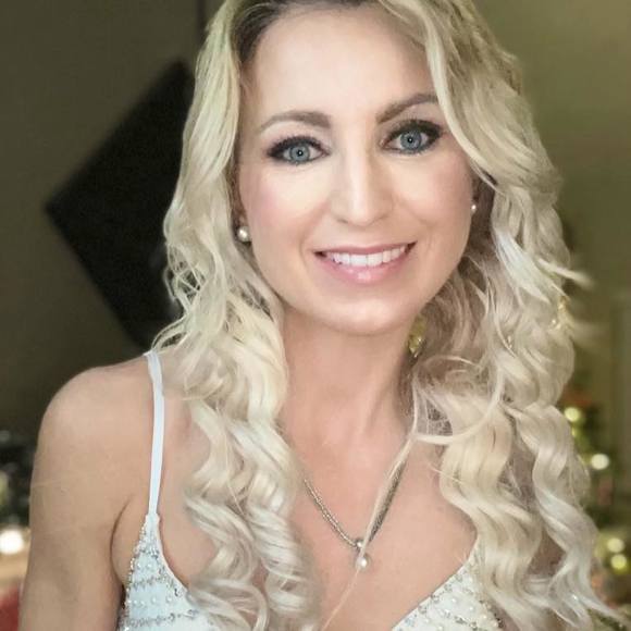 Profile Picture of Justyna Sokalski (@justynasokalski) on Poshmark