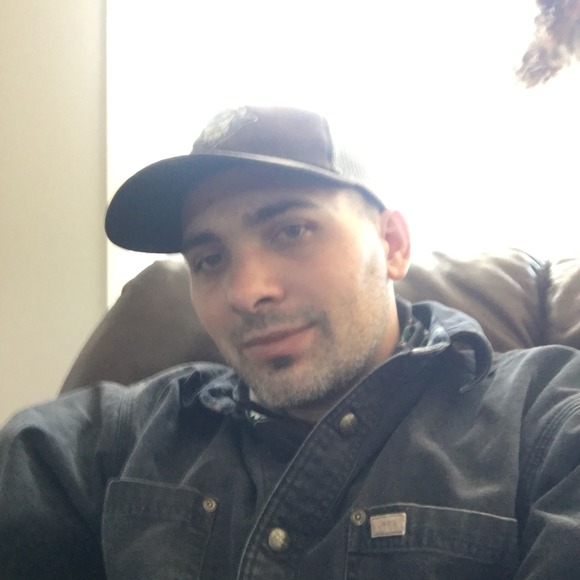 Profile Picture of Aaron Hansel (@hanselaaron368) on Poshmark