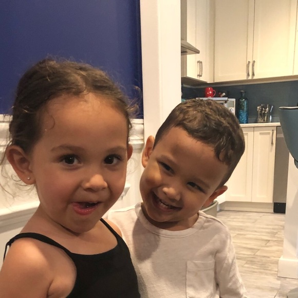 Profile Picture of Edison Rodriguez (@eddddson) on Poshmark