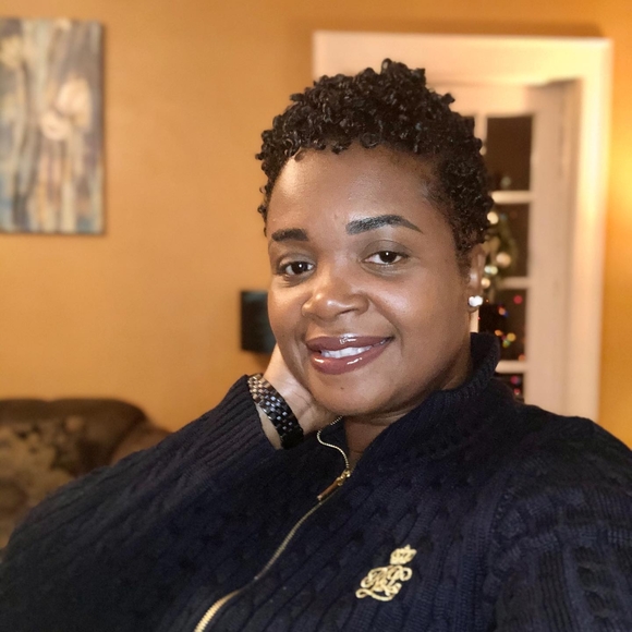 Profile Picture of Lu-lu Jo (@ludie2me) on Poshmark