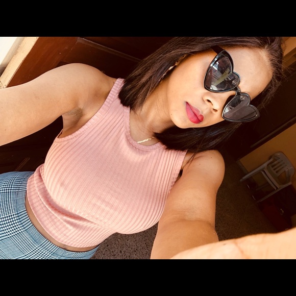 Profile Picture of Dilenny Ogando (@dilennyogando) on Poshmark