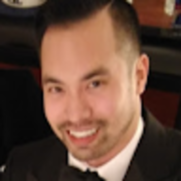 Profile Picture of Danny Dang (@dvdang) on Poshmark