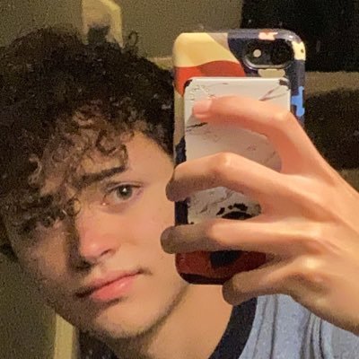 Profile Picture of Kyle Velez (@VelezVelezk2) on Twitter