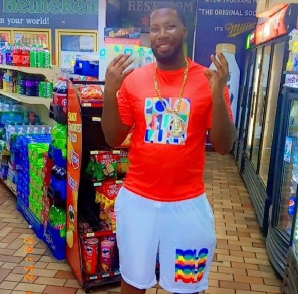 Profile Picture of Mooka Mooka (@mooka30523) on Poshmark