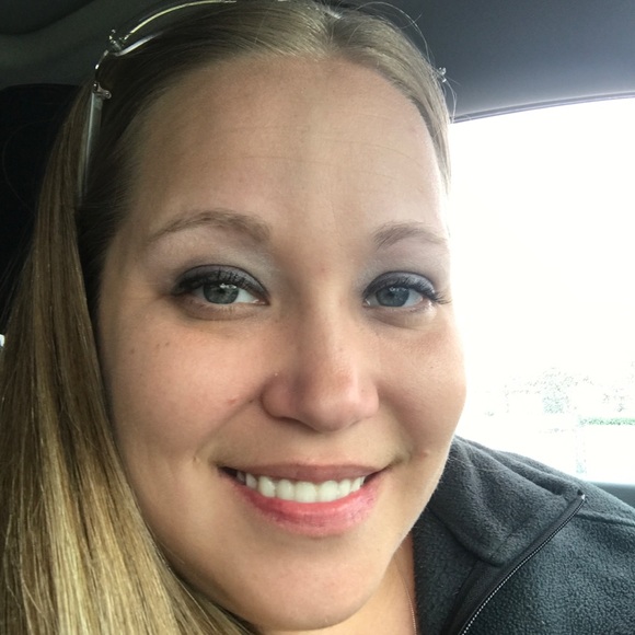 Profile Picture of Jessica Mcgough (@jmcgough10) on Poshmark