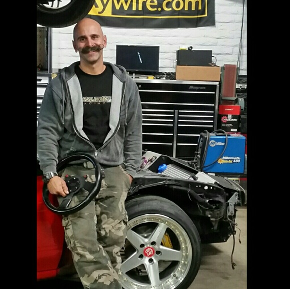 Profile Picture of Greg Leone (@gregleone) on Poshmark