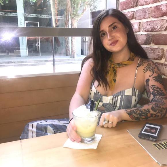 Profile Picture of Julia Kime (@julesiex) on Poshmark