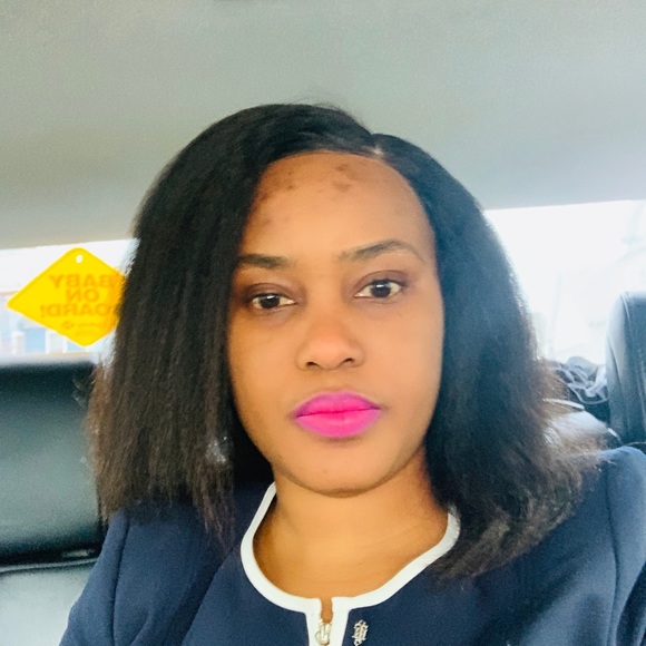 Profile Picture of Sola Sekoni (@solasekoni) on Poshmark