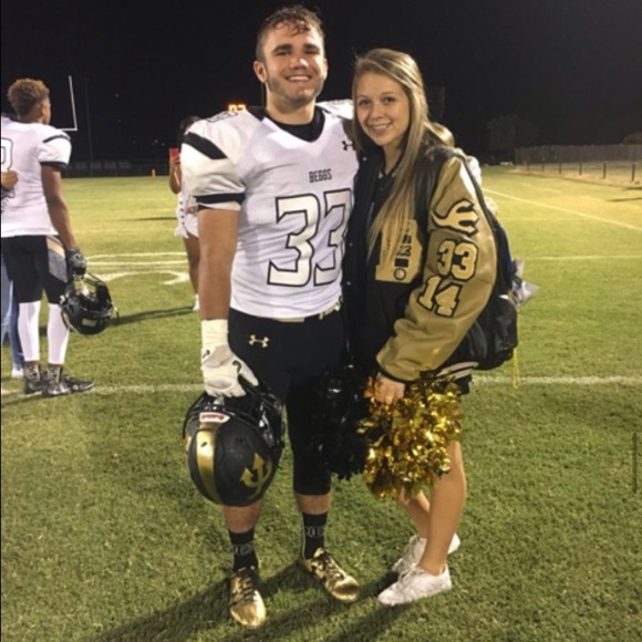 Profile Picture of Jordyn Nichols (@jordyn15_) on Poshmark