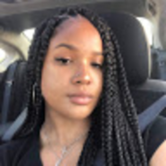 Profile Picture of Jané Daniels (@danielsellejane) on Poshmark