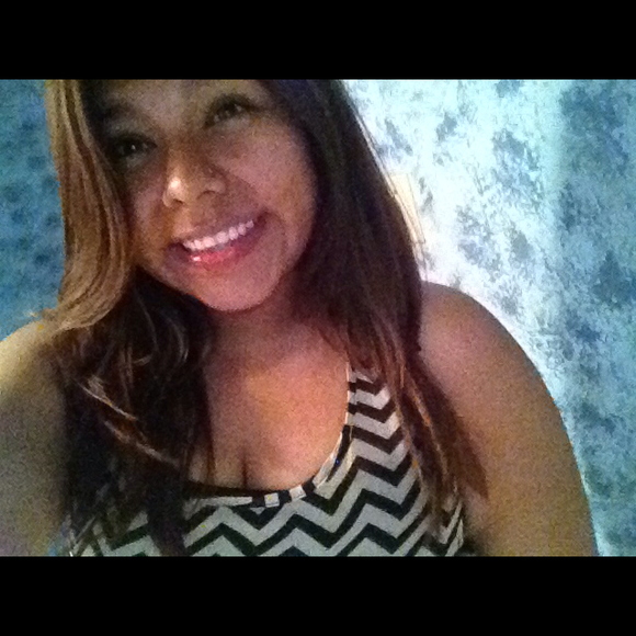 Profile Picture of Stacey Aviles (@staceybaeee) on Poshmark