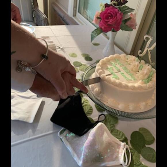 Profile Picture of Saralyn Bradon (@sbradon) on Poshmark