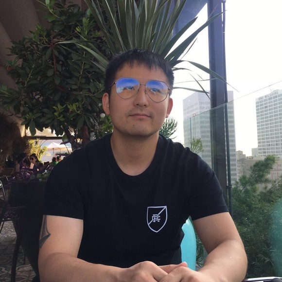 Profile Picture of Ding Wang (@dingdingxin) on Poshmark