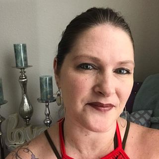 Profile Picture of Julianne Jacobus (@craftyjules) on Facebook