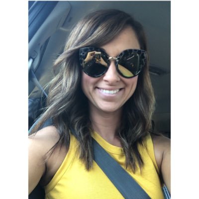 Profile Picture of Danielle Lowe  🖤 (@D_Lowe920) on Twitter