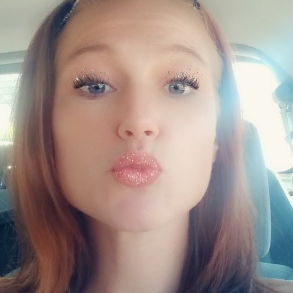 Profile Picture of Tambra Brock (@tambrab) on Poshmark