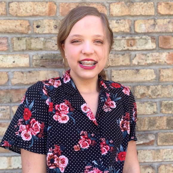 Rachel Blahnik - Poshmark Profile Picture of Rachel Blahnik (@rachel_blahnik) on Poshmark