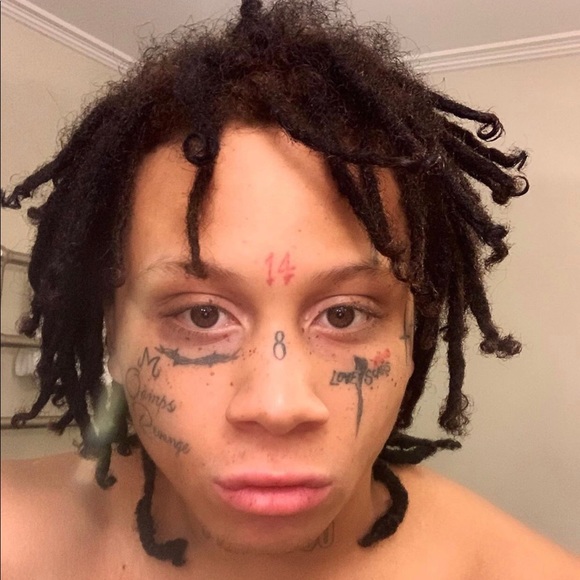 Profile Picture of Dave Holland (@daveholland28) on Poshmark