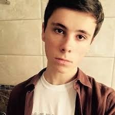 Profile Picture of Adrian Howell (@adrianhowelluk) on Twitter