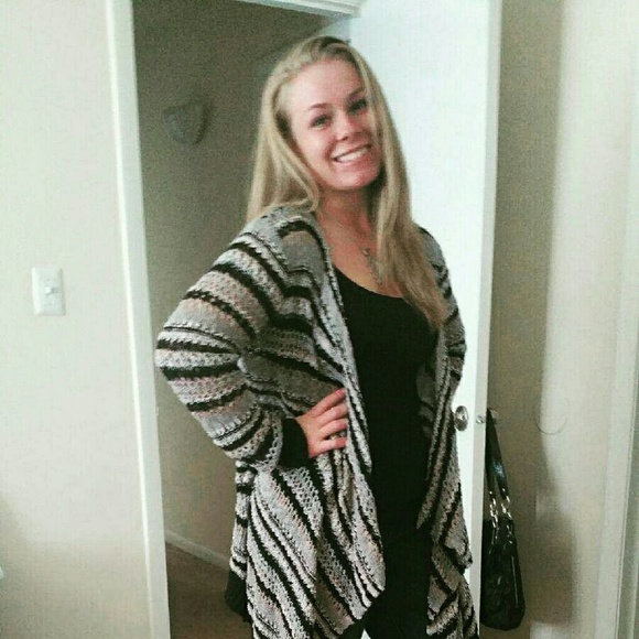 Profile Picture of Amanda Trull (@aptrull) on Poshmark