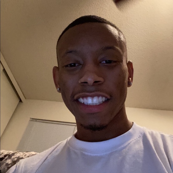Profile Picture of Nicholas Lemon (@iceynick) on Poshmark