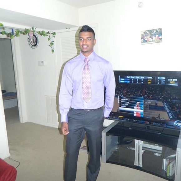 Profile Picture of Krishna Vemulapalli (@krishna52) on Poshmark