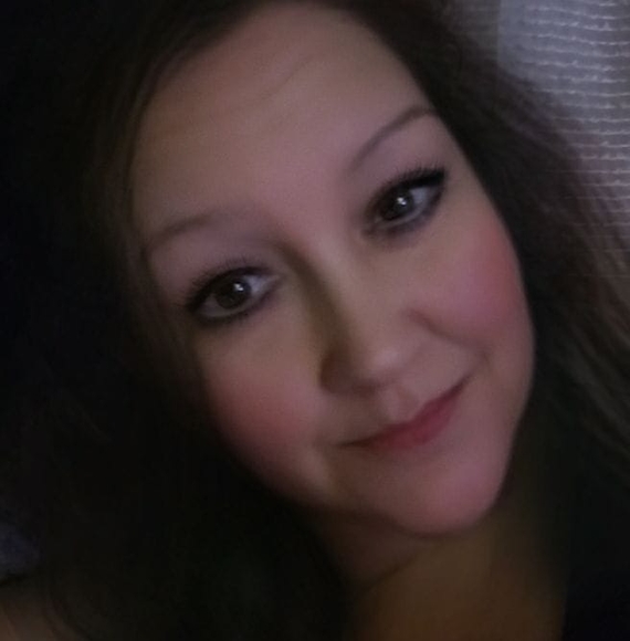 Profile Picture of Tammy Dunlap (@tammydunlap137) on Poshmark