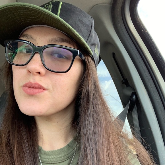 Profile Picture of Sarah Plemons (@sarah_plemons) on Poshmark
