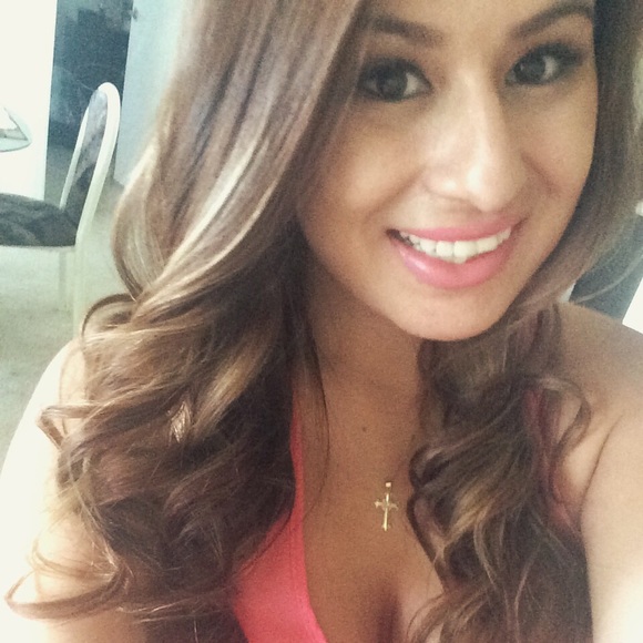 Profile Picture of Megan Jimenez (@meganj723) on Poshmark