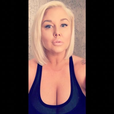 Profile Picture of Christy Doze Robinson (@christy77ann) on Twitter