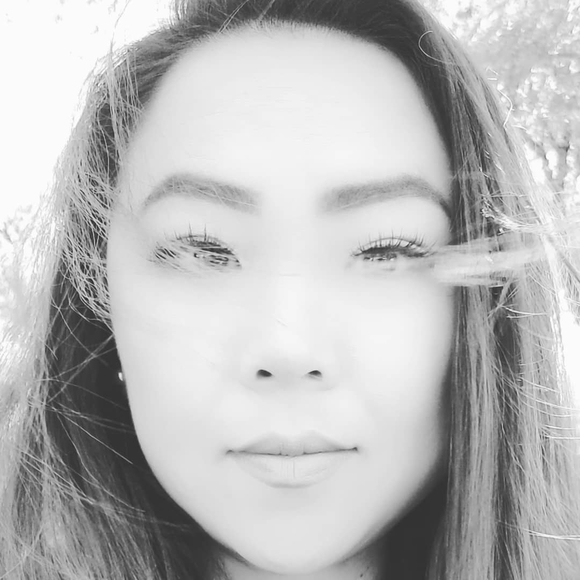 Profile Picture of Susie Phanpradith (@sphanpradith) on Poshmark