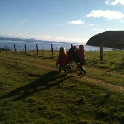 Profile Picture of Cate Cannon (@cate_cannon) on Twitter