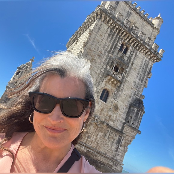 Profile Picture of Raquel Silva (@rmsilva13) on Poshmark