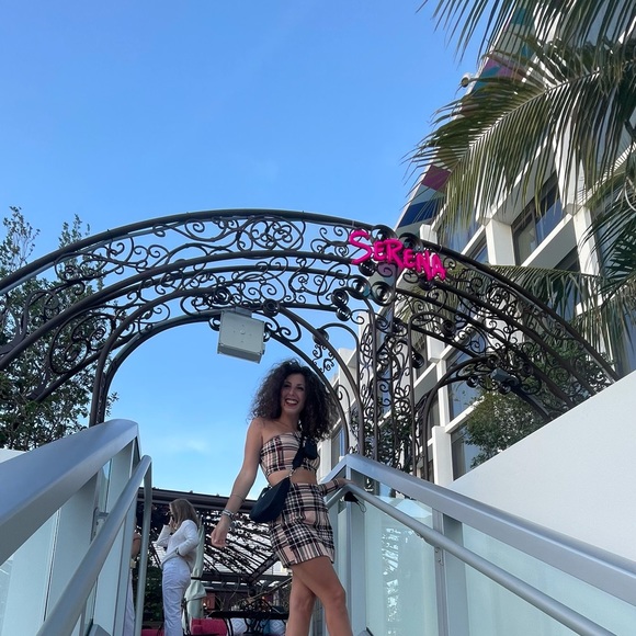 Profile Picture of Serena fabiola Foschini (@sfoschini) on Poshmark