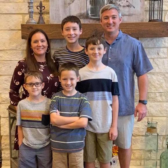 Profile Picture of Kimberly Leinweber (@knleinweber) on Poshmark