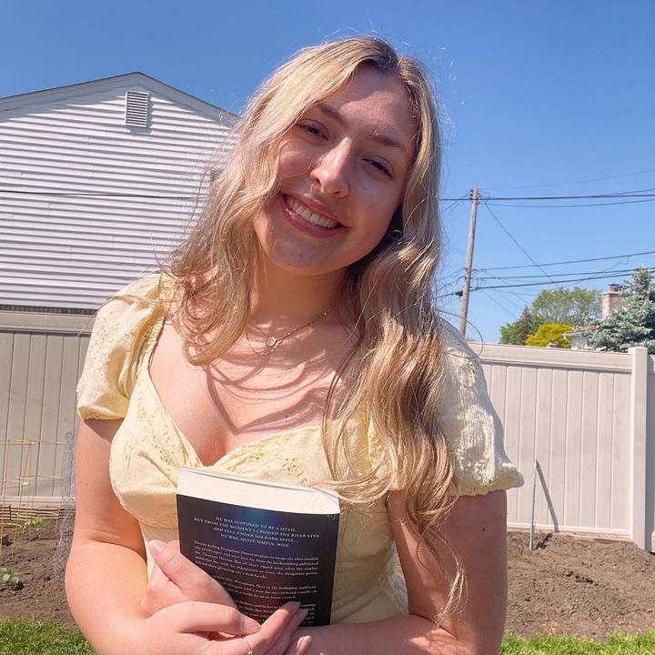 Profile Picture of Bre McFarland📚🫶🏼 (@bre.mcfarland.author) on Tiktok