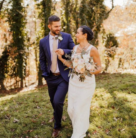 Profile Picture of Eric Moberly (@ericmoberly) on Poshmark