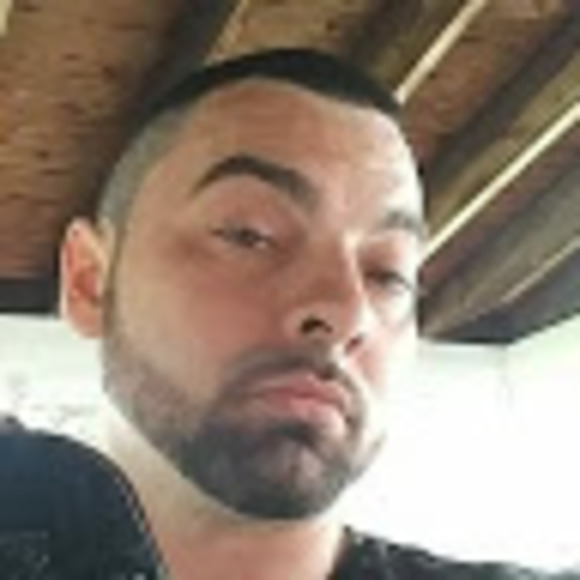 Profile Picture of Damian Morgan (@damian_morgan) on Poshmark