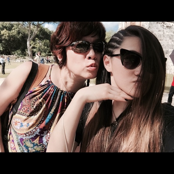 Profile Picture of Alice Lee (@taohua217) on Poshmark