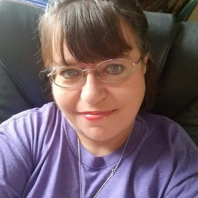 Profile Picture of Julia Hart, Ph.D. (@julia_hart919) on Twitter