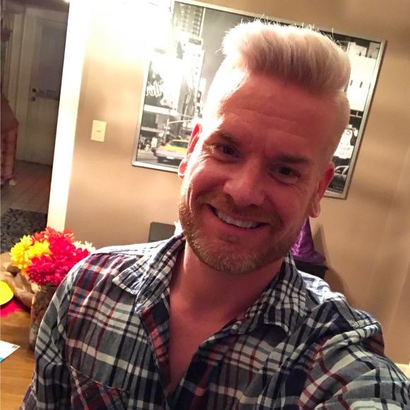 Profile Picture of Topher Topher (@topherwilson) on Poshmark