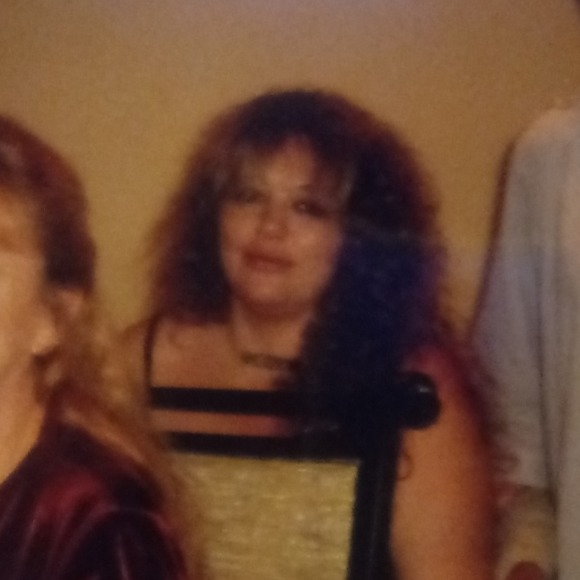 Profile Picture of Rebecca Heagle (@rebeccaheagle) on Poshmark