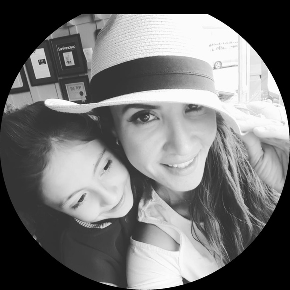 Profile Picture of Ellie Tahtouh (@ellietahtouh) on Poshmark