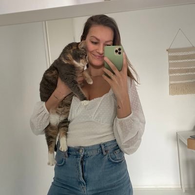 Profile Picture of Aimée Van Der Pijl (@Aimeevanderpijl) on Twitter